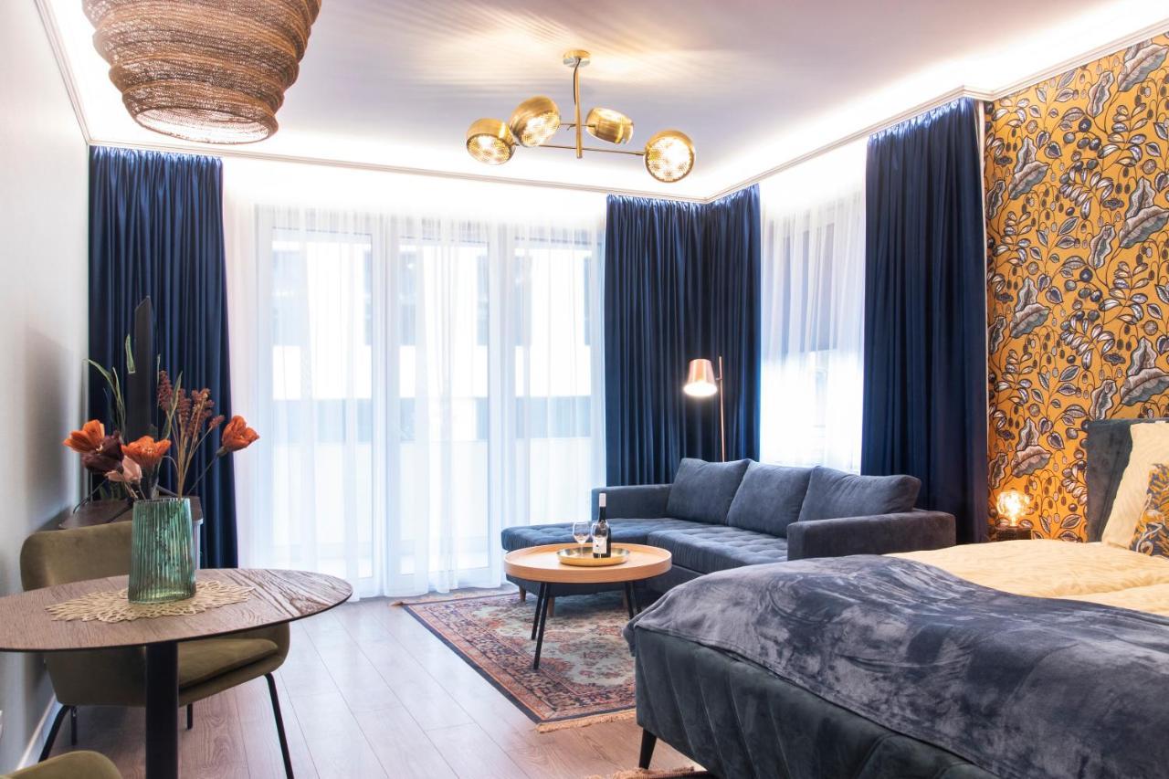 Grand Suites Corvin Budapeste Exterior foto