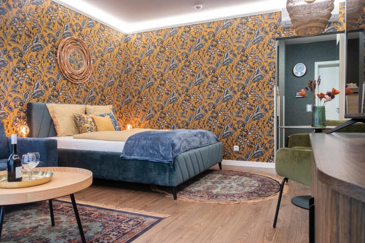 Grand Suites Corvin Budapeste Exterior foto