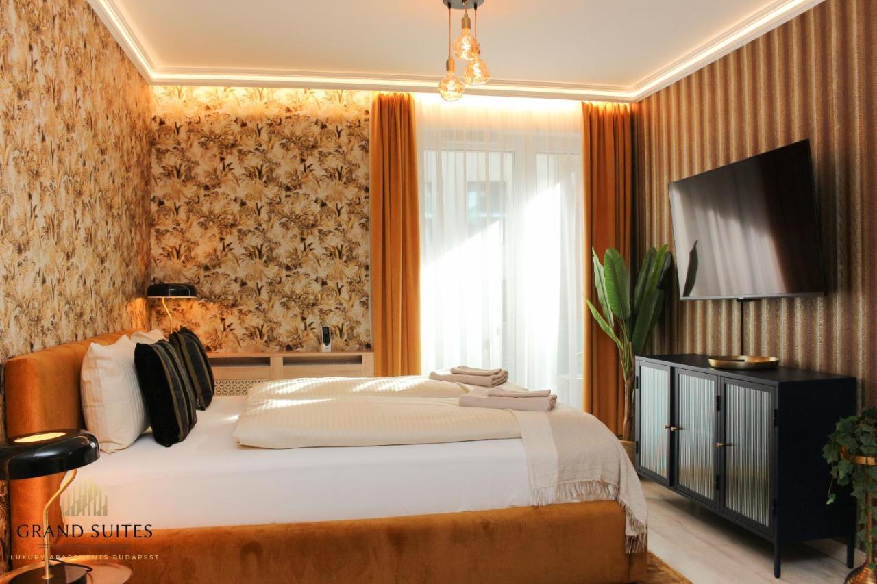 Grand Suites Corvin Budapeste Exterior foto